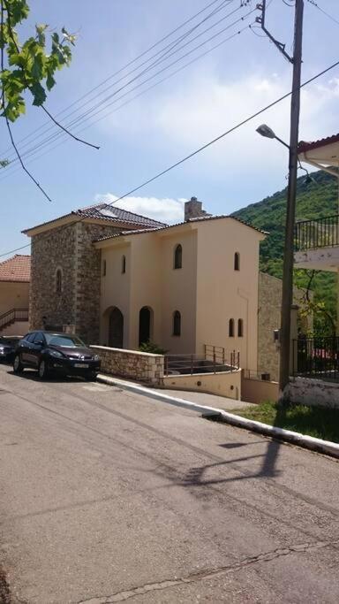 Villa Ria Калаврита Экстерьер фото
